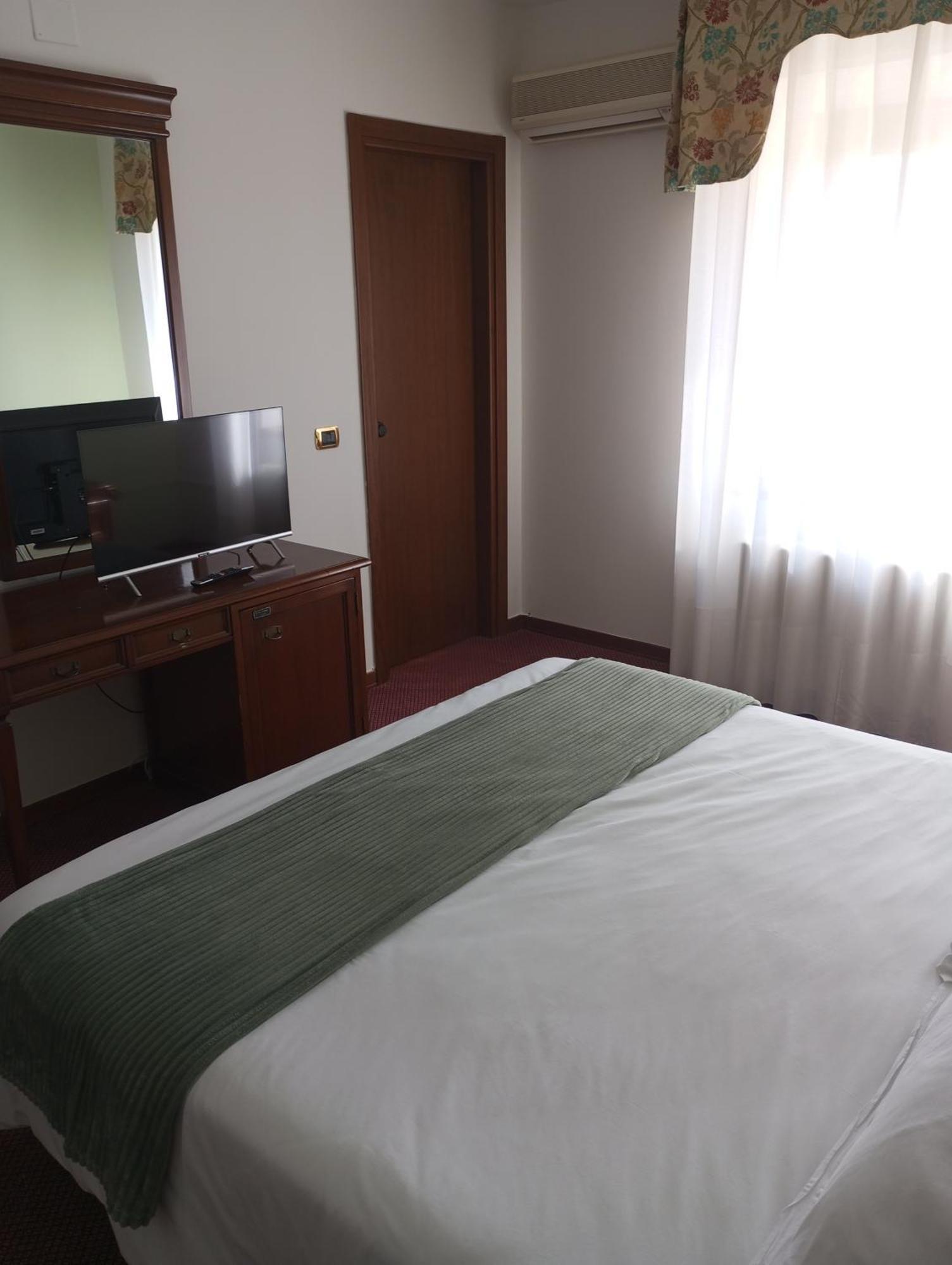 Regina Hotel Pollino 모라노 칼라브로 외부 사진